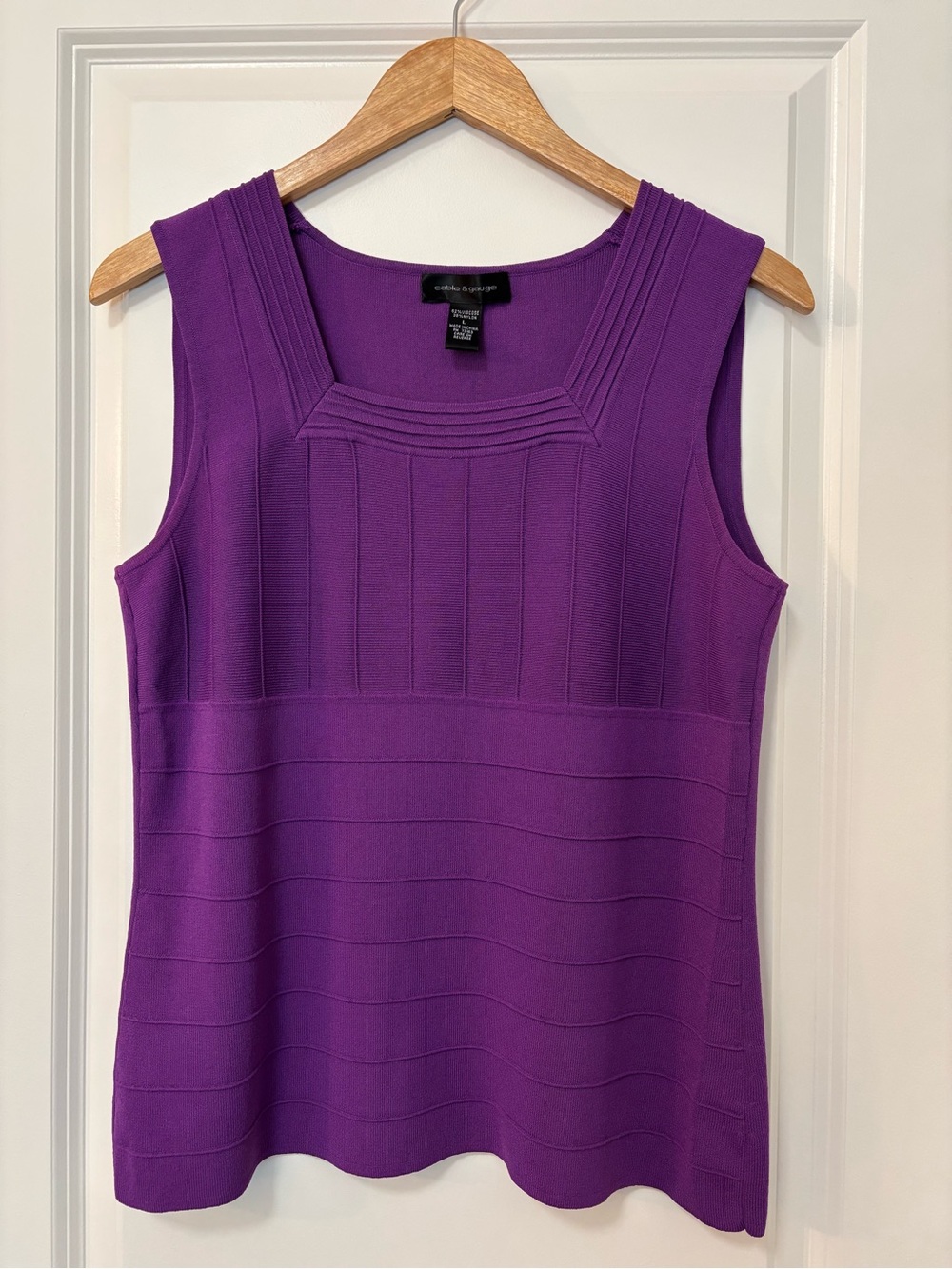 Cable & Gauge Purple Plum Sleeveless Top, Size L